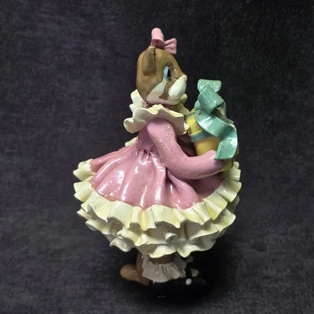Donna Little Dressed Up Kitty Cat Holding Present Collectible Figurine